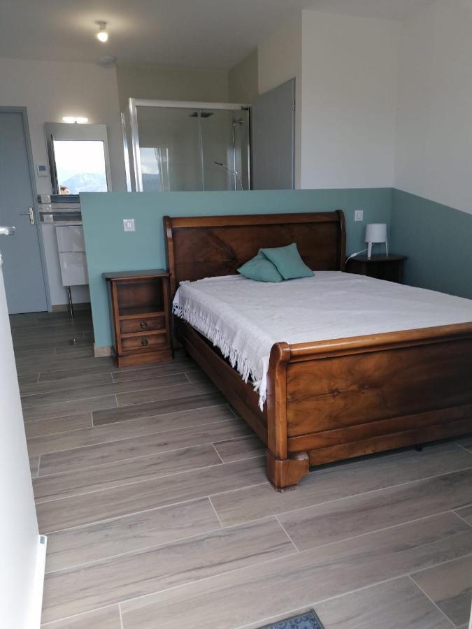 Chambre Vue Lac Av Piscine Prunières Kültér fotó